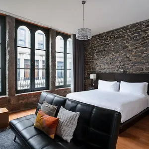 Le Petit 3* Montréal