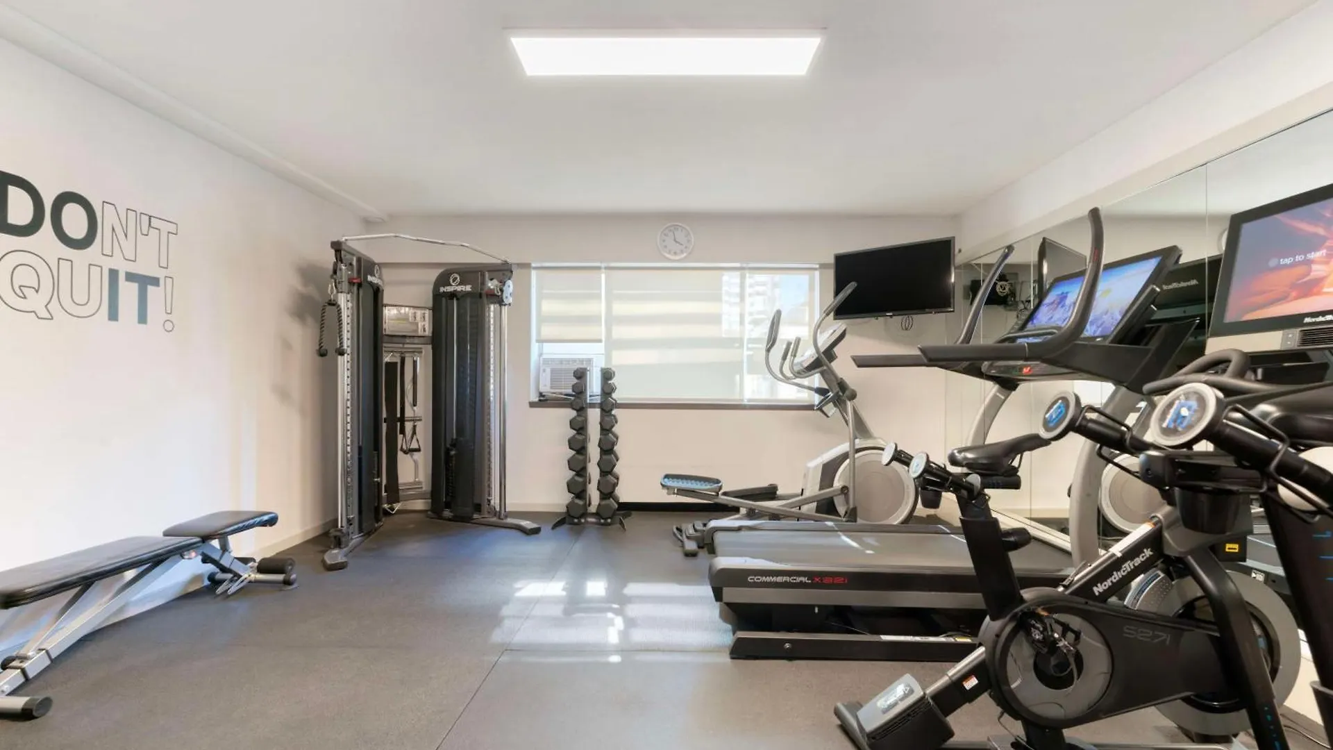 Best Western Plus Sands Vancouver Hotel