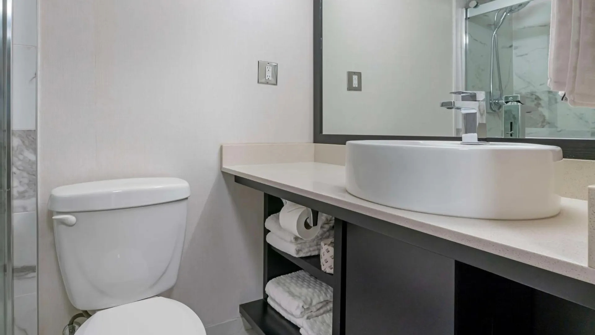Best Western Plus Sands Vancouver 3*,  Canada